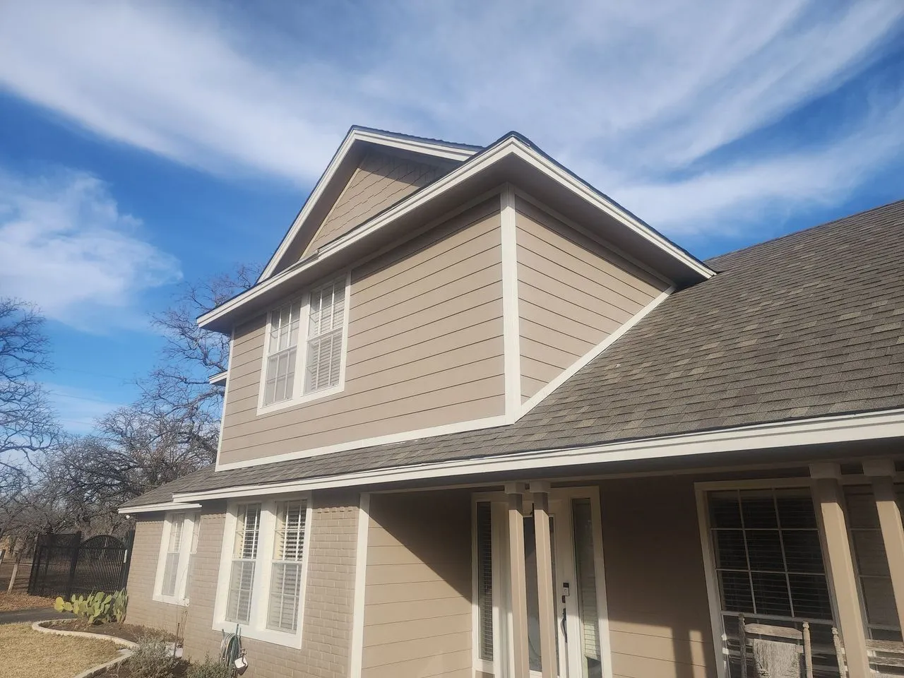 Ad Lib Family Construction siding: 02 two story lap