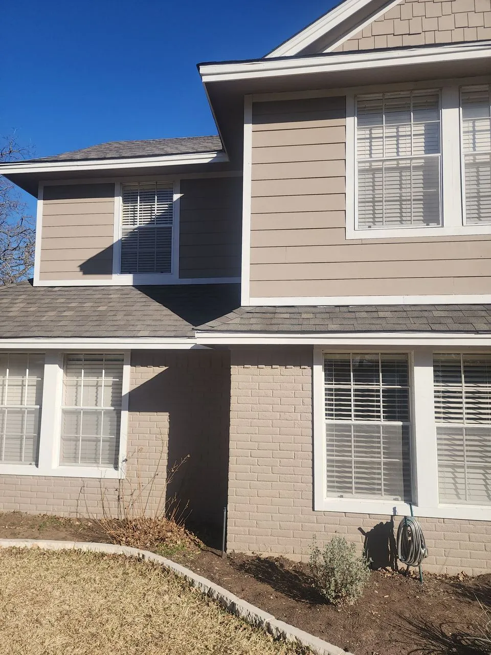 Ad Lib Family Construction siding: 05 multi story horizontal lap