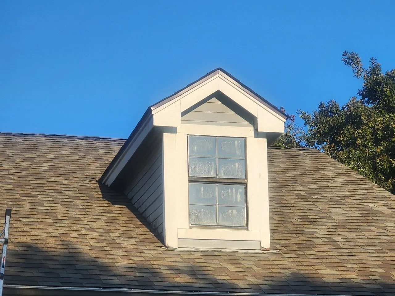 Ad Lib Family Construction fascia & soffit repair: 06 dormer finished trim