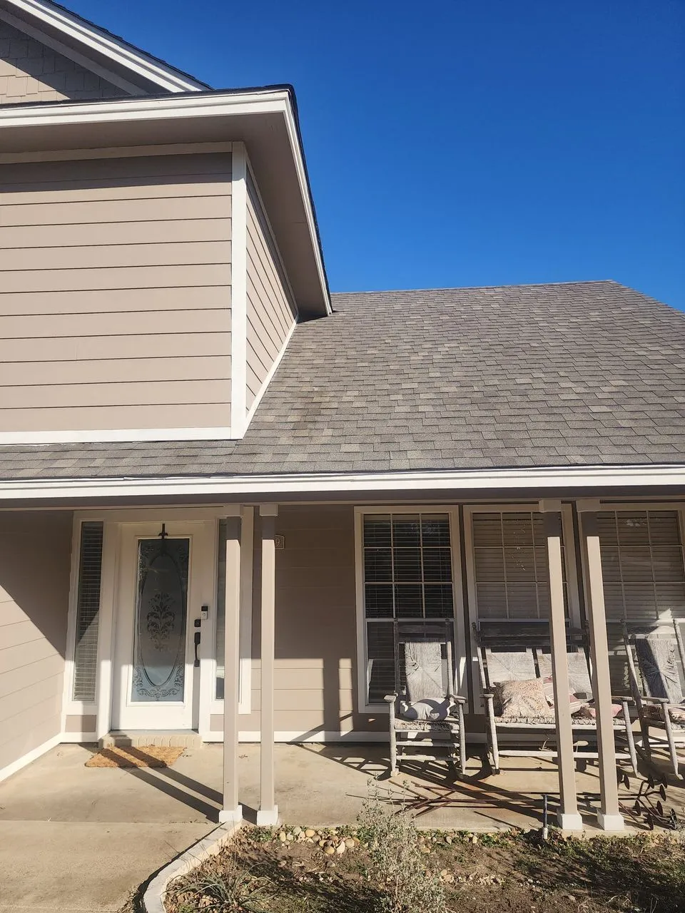 Ad Lib Family Construction siding: 06 vertical board and batten